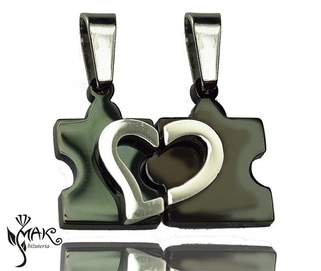 W679 Wisiorki dla zakochanych z grawerem puzzle małe