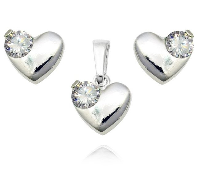 480/326  Komplet srebrny 925, serca z cyrkoniąbiałą kolczyki, wisiorek .