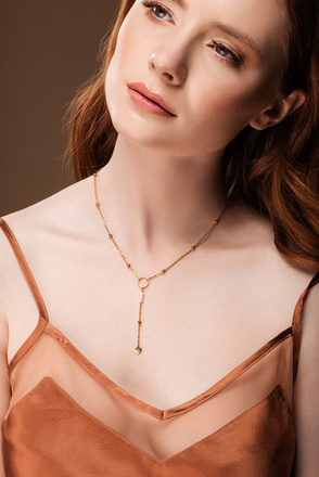 1326/11 naszyjnik pozłacany z perłami, sercem i koniczynką