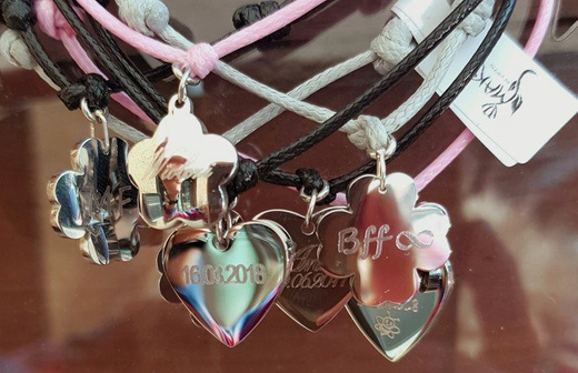 1149 bransoletki dla przyjaciół pary na sznureczku z grawerem koniczynka