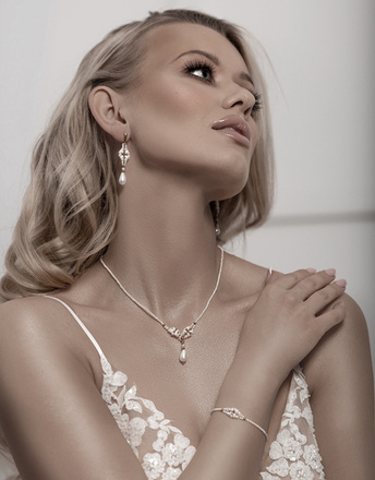 1507 ślubna bransoletka srebrna 925 z perełkami