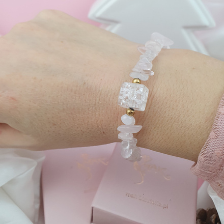 1594 bransoletka na gumce kryształ górski blady róż