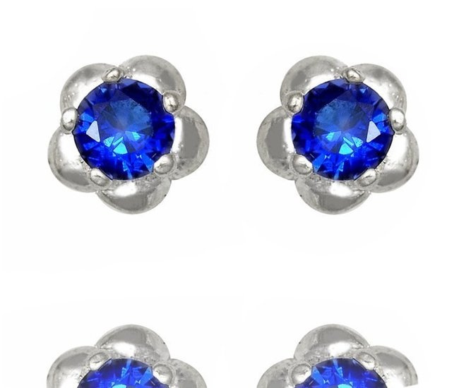 480/302 kolczyki srebrne 925 kwiatuszki z niebieskimi cyrkoniami