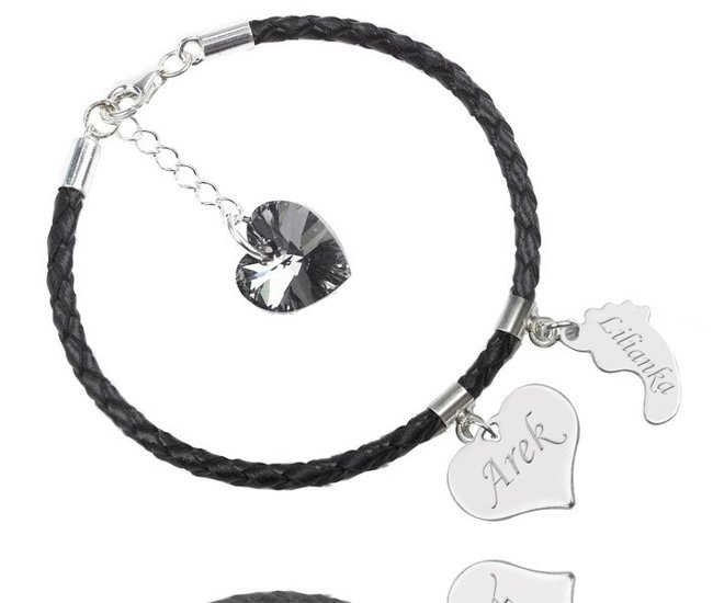 Br1005 bransoletka z grawerem 2 zawieszki na rzemyku skórzanym stópki serce