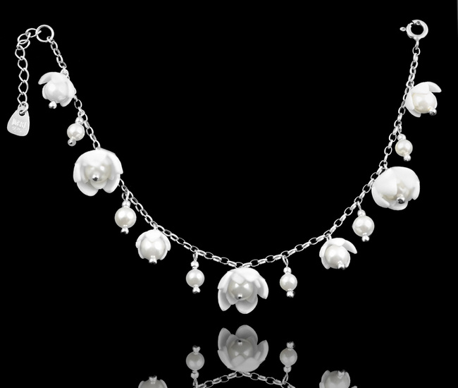 1515 bransoletka srebrna 925 z  perełkami i kwiatuszkami