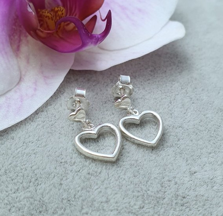 480/341 kolczyki srebrne serca sztyfty wiszące
