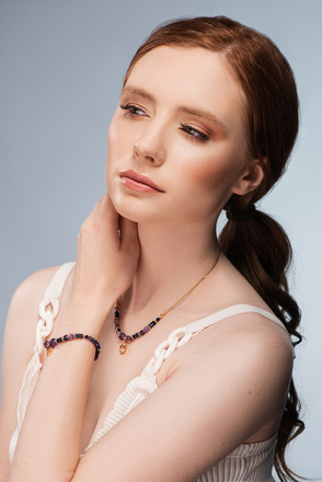 1383/10 naszyjnik srebrny 925 pozłacany fioletowy