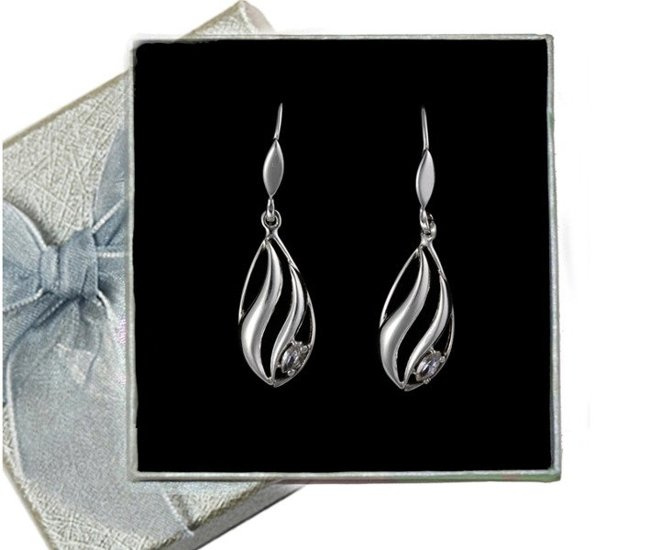 480/453  kolczyki srebrne łezki z błyszczącą cyrkonią