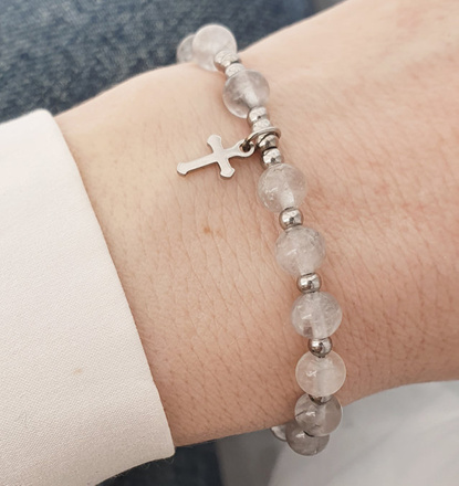 1533 bransoletka różaniec kwarc szary na sznureczku