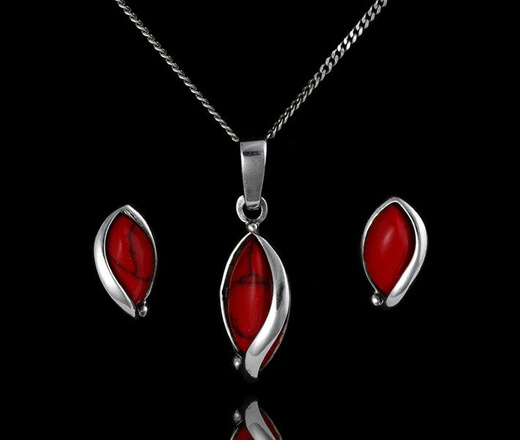 480/226 komplet srebrny z czerownym kamieniem