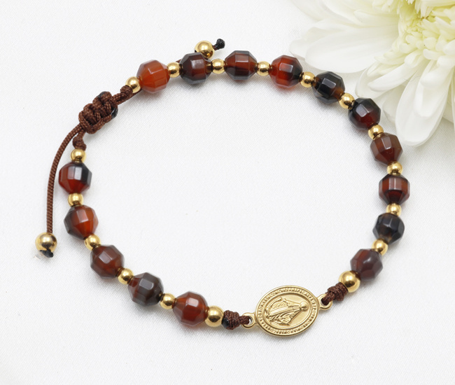 bransoletka różaniec stal złocona na sznureczku agaty brązowe 1877/14