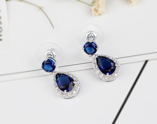 599/1120 kolczyki z cyrkoniami szafirowe