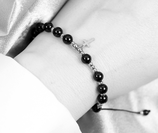 1466 bransoletka różaniec na sznureczku z kamieniami naturalnymi