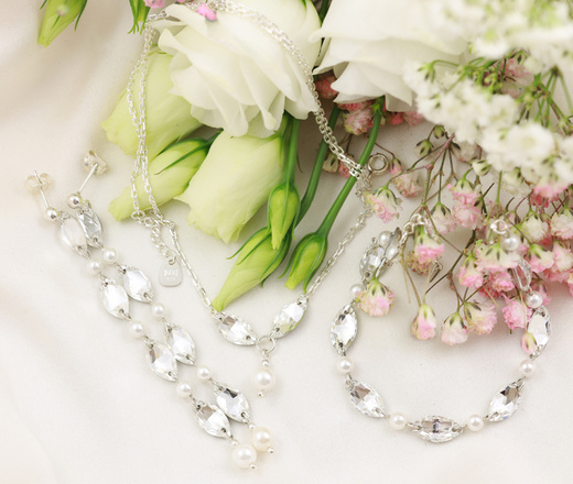 1509 kolczyki srebrne 925 z kryształkami oraz perełkami