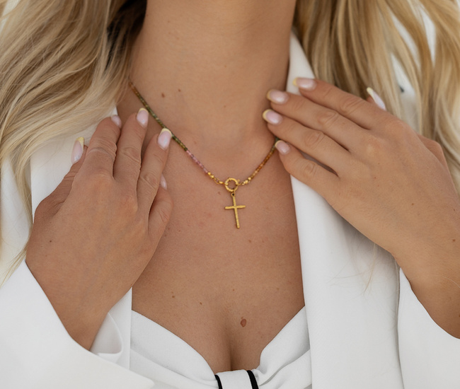 naszyjnik z krzyżem i kamieniami naturalnymi (turmalin) 1831