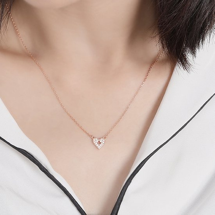 1064/20 Naszyjnik srebrny 925, serce z cyrkoniami