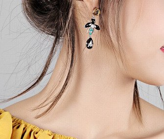 Kol 599/765KOLCZYKI muchy, długie srebrne wysadzane cyrkoniami