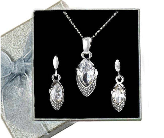 480/192  komplet srebrny w owalną cyrkonią