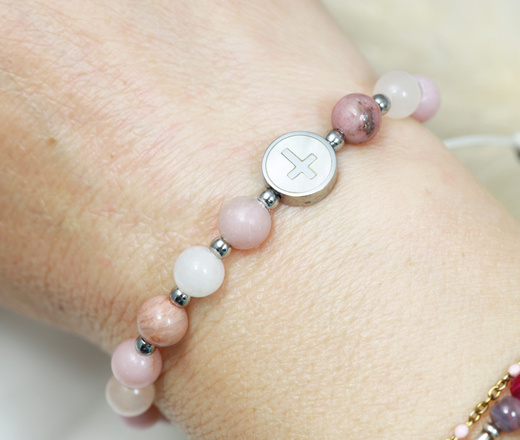 Bransoletka różaniec dla dziewczynki różowy 1813/3 z grawerem