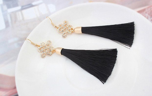 Kol 599/746 KOLCZYKI złote, czarne frędzle, chwosty