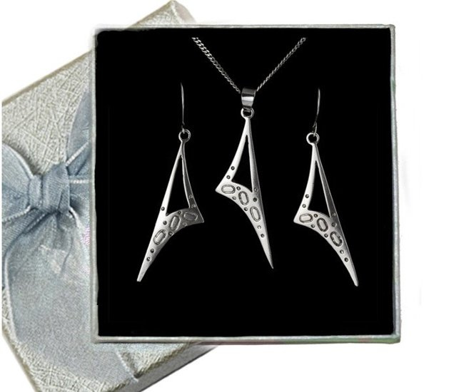 480/205  komplet srebrny trójkąty