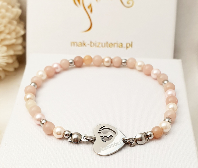 1697/2 bransoletka grawerowana z perełkami i srebrnym sercem ze stópkami