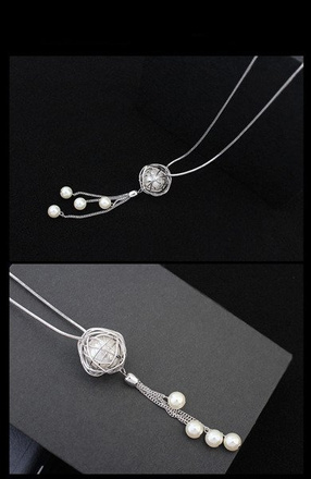 Nk 599/630 NASZYJNIK, srebrny łańcuszek i perła ozdabiana srebrnym drucikiem oraz frędzelkami z łańcuszków i perłami