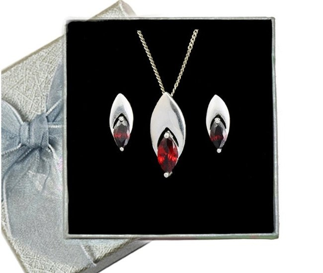 480/101  komplet srebrny łezki z czerwonymi cyrkoniami