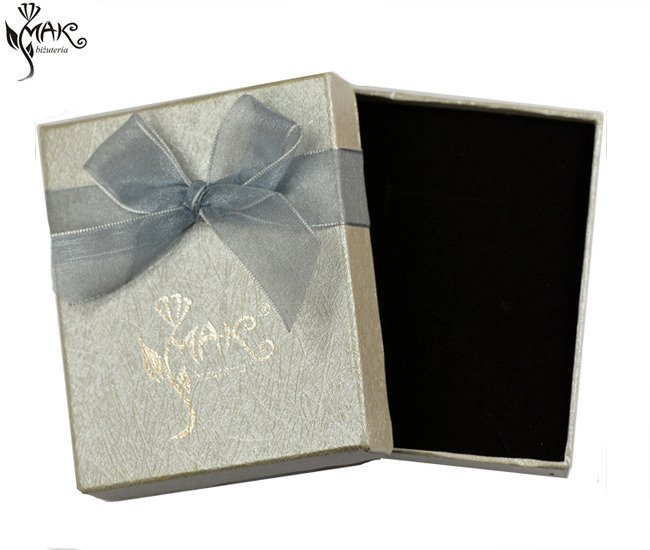 PUDEŁKO z logo srebrne 9 CM * 7,5 CM *2,2 CM