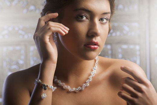 NK162 CAB NASZYJNIK Z KRYSZTAŁÓW SWAROVSKI ELEMENTS.