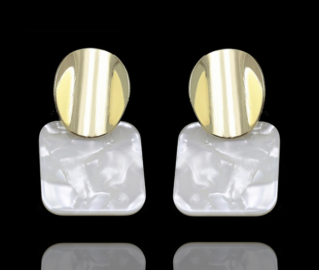 599/1115 kolczyki akrylowe imitacja masy perłowej