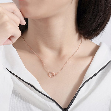 1064/8 Naszyjnik różowe złoto połączone kółeczka