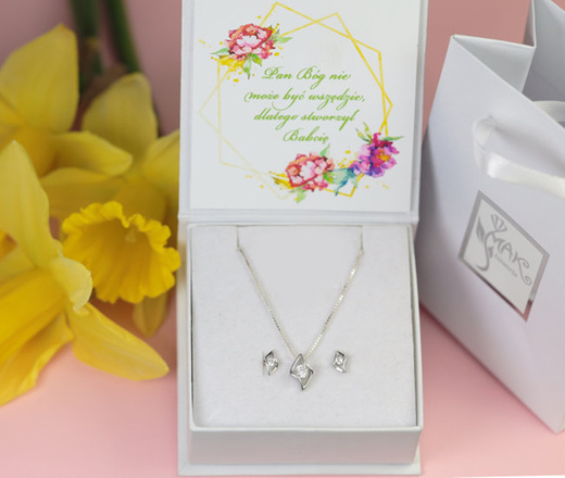 114/3 Komplet z rodowanego srebra 925, romby z cyrkonią , kolczyki, wisiorek .