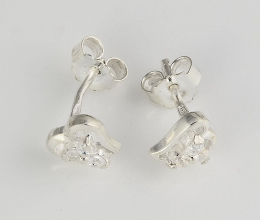 480/168 kolczyki srebrne serduszka z błyszczącymi cyrkoniami