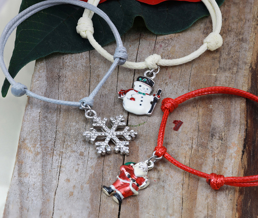 1596/22 bransoletka duży charms na sznureczku srebrzona świąteczna candy cane laska