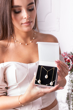 1326/35 bransoletka pozłacana stal szlachetna perełki naturalne