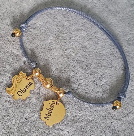 1120 BRANSOLETKA Z GRAWEREM złota na sznureczku serce stópki