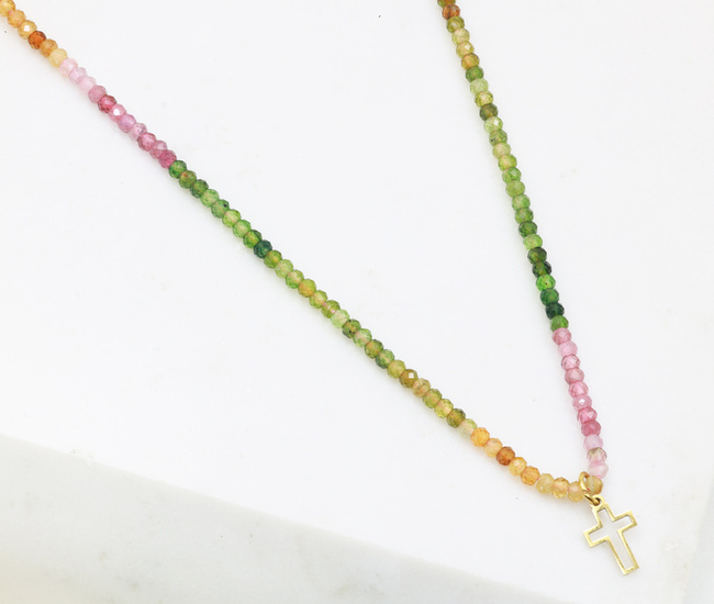 Naszyjnik z krzyżem i kamieniami naturalnymi (turmalin) 1799/2