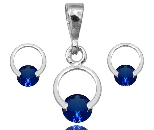 480/337  Komplet srebrny 925, cyrkonią niebieską kolczyki, wisiorek .