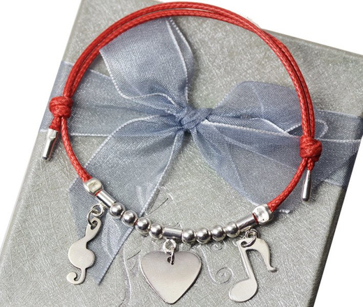 BR962 BRANSOLETKA Z GRAWEREM srebrna na sznurku serce, nutka, klucz wiolinowy