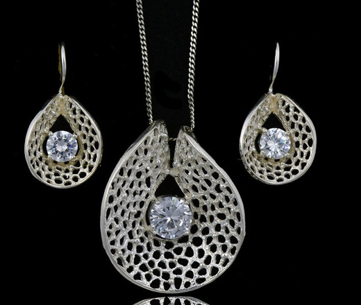 480/108 komplet srebrny okrągły z białymi cyrkoniami