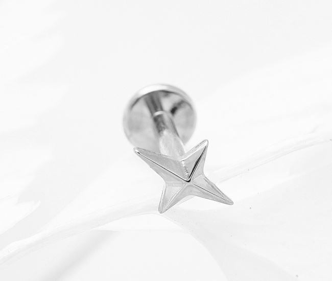 Tytanowy kolczyk do piercingu gwiazdka 1776/10