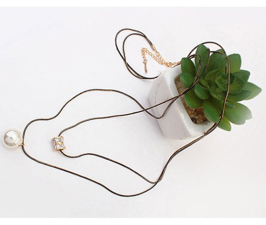 Nk 599/625 NASZYJNIK złoty z podwójnym łańcuszkiem, perłą i oponką wysadzaną cyrkoniami