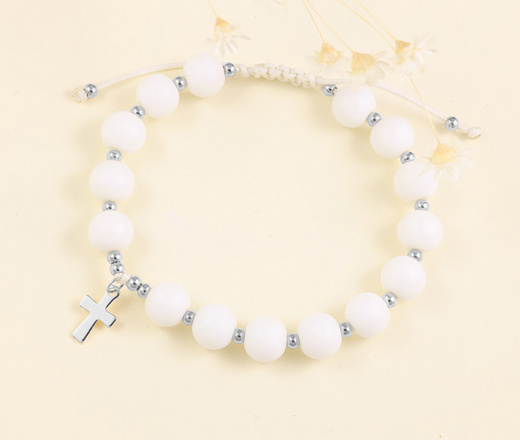 1571/13 bransoletka różaniec srebrna na sznureczku z porcelanowymi koralikami i krzyżem