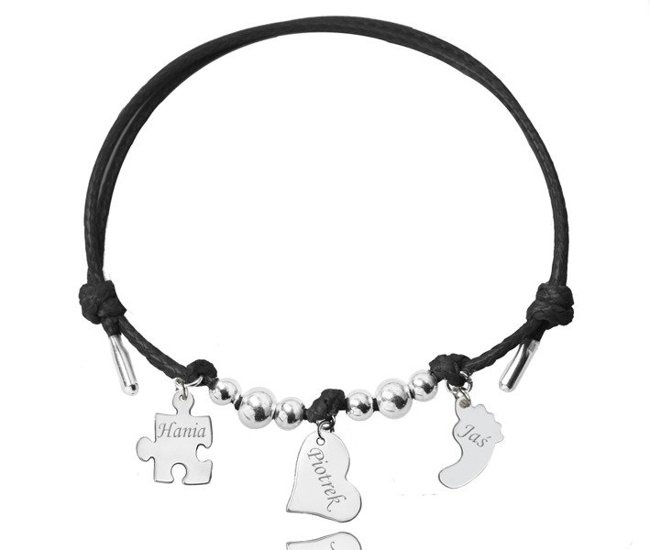 BR966M BRANSOLETKA Z GRAWEREM srebrna na sznurku serce, miś, stópka