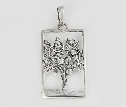 480/179 wisiorek srebrny w kształcie drzewa