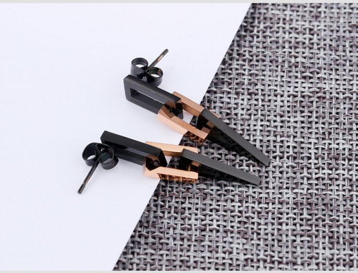 KOL 599/686 KOLCZYKI ze stali, czarne trójkąty ze złotym i czarnym prostokątem