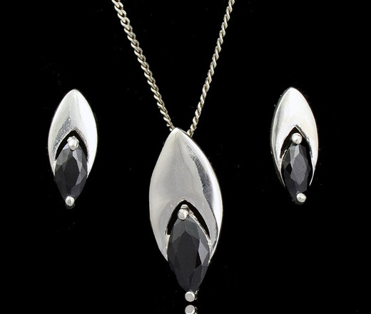 480/104 komplet srebrny łezki z czarnymi cyrkoniami