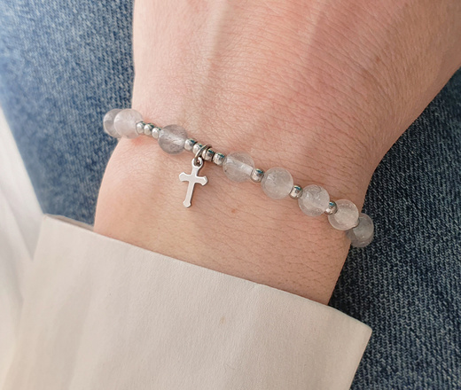 1533 bransoletka różaniec kwarc szary na sznureczku