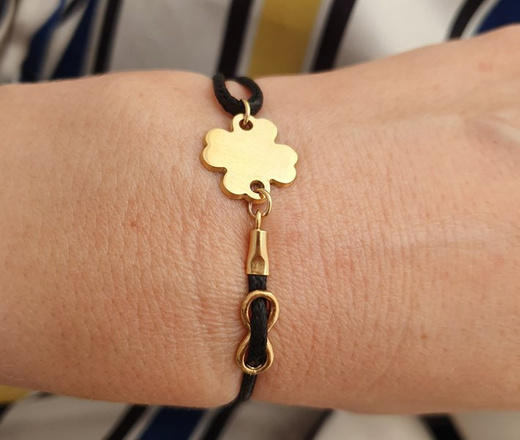 1121 bransoletka grawerowana ze złotą koniczynką, infinity nieskończoność